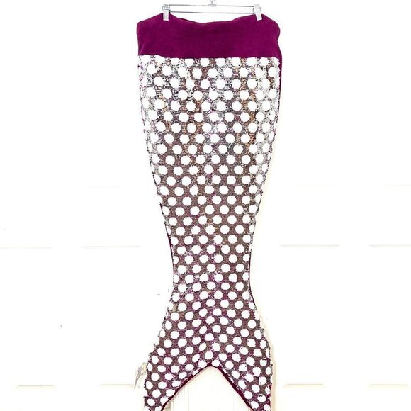 Cynthia Rowley Sequin Mermaid Tail Blanket Snuggle Tail Fuchsia Silver Kids - Picture 3 of 12
